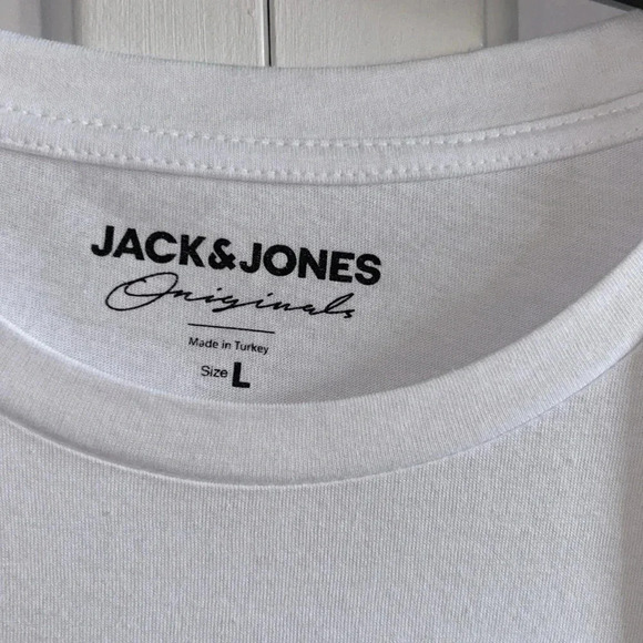 Jack & Jones Men tee shirt ,Large  .white ,graphic ,short sleeve NWT - Picture 5 of 10